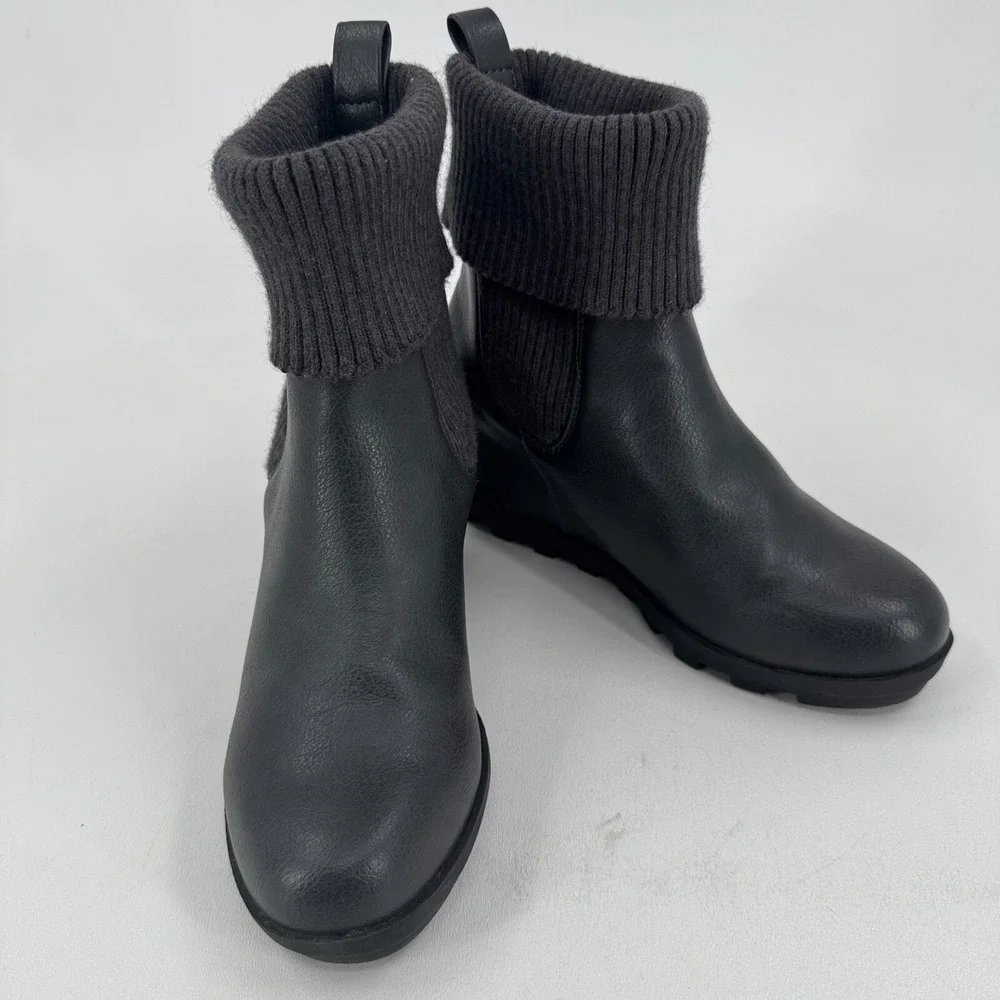 Yellow Box Cyndie Ankle Boots WOMENS Gray Sweater Cuff Pull On Casual SIZE 7